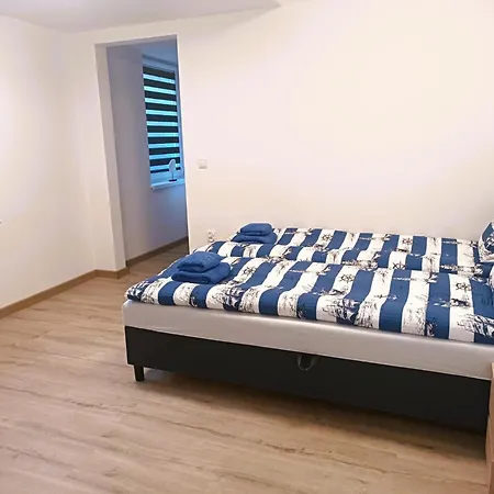 Villa Greenhouse89 *